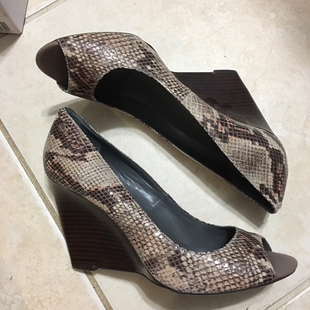 Women’s Shoes- Calvin Klein - New - 9